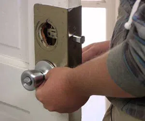 Capitol Locksmith Service Lawndale, CA 310-955-1733 - locksmith-12